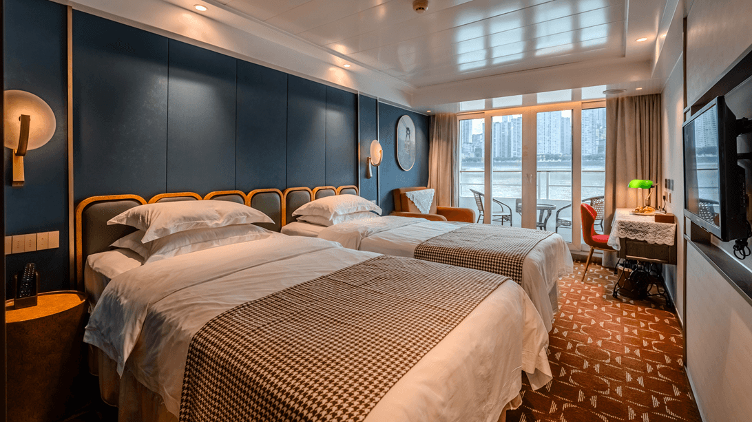 Deluxe Balcony Twin Cabin