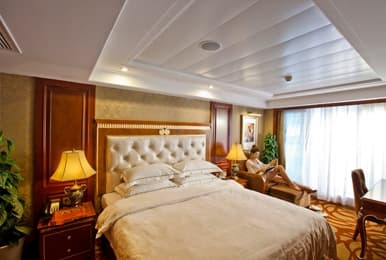 Executive Select Suite