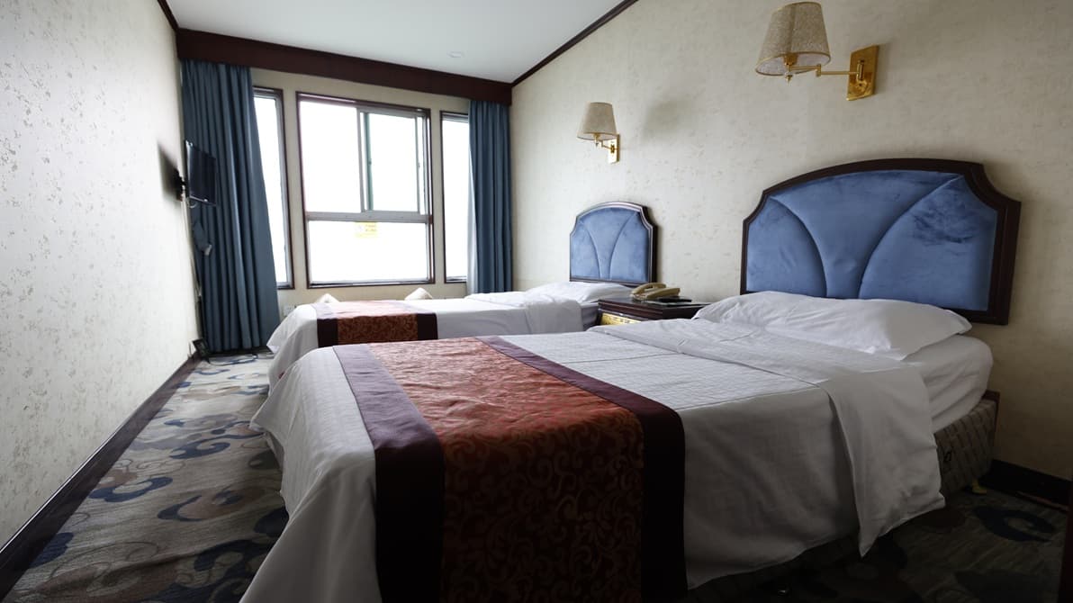 River-view Twin Cabin