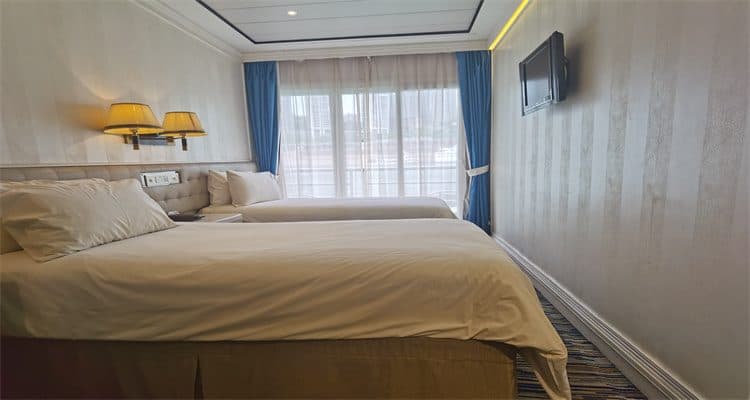 Balcony Twin Cabin