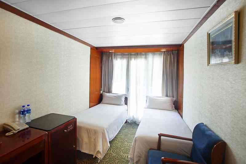 Deluxe Balcony Twin Cabin