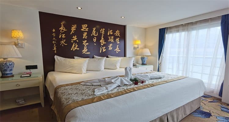 Shangri-La Suite