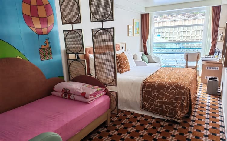 French Balcony Family Cabin