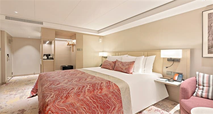 Interior Twin Cabin