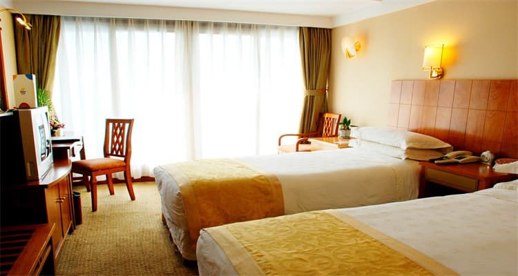 Deluxe Business Cabin