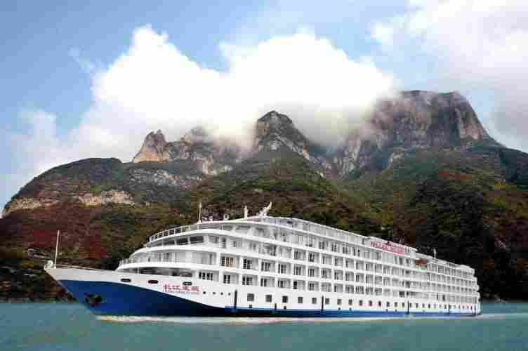 Cruise ship
